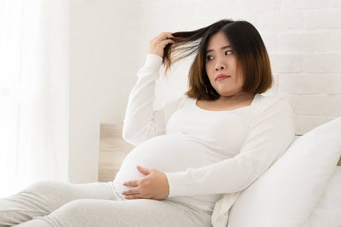 Почему беременным нельзя стричь и красить волосы в приметах